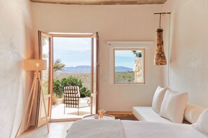 Superior Room, 1 King Bed with Sofa bed, Sea View | Premium bedding, down comforters, minibar, in-room safe - EQUILICUÁ (Carboneras)