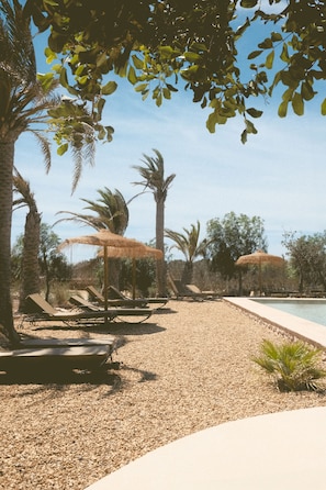 Pool - EQUILICUÁ (Carboneras)