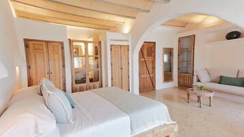 Deluxe-Studiosuite, Meerblick | Hochwertige Bettwaren, Daunenbettdecken, Minibar, Zimmersafe