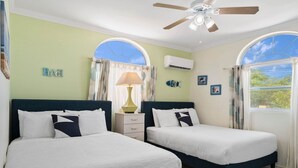 3 bedrooms, iron/ironing board, free WiFi, bed sheets - Private Pool 3BR Home w BBQ near Eagle, Palm Beach (Noord)