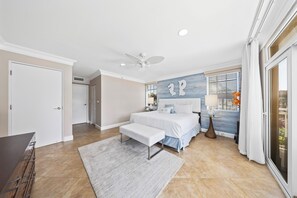 4 Schlafzimmer, Schreibtisch, Bügeleisen/Bügelbrett, Reisekinderbett