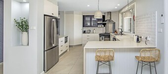 Luxury Beach Home ~ Heated Pool ~ Hot Spa ~ Fire Pitt ~ Golf