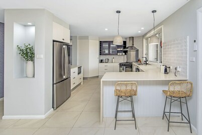 Luxury Beach Home ~ Heated Pool ~ Hot Spa ~ Fire Pitt ~ Golf