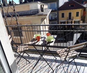 Outdoor dining - Grace and Robbie's house in Stresa (Stresa)