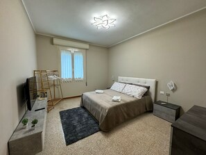 2 Schlafzimmer, Zimmersafe, Bügeleisen/Bügelbrett, Reisekinderbett