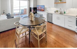 Interior - Newly Renovated, Enjoy| Sunrise and Sunset Views from Private Hot Tub (Park City)