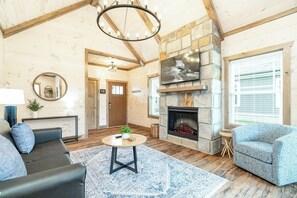 Télévision, cheminée