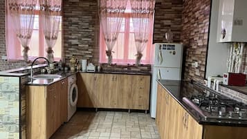 Ketuhar, dapur, periuk nasi, ketuhar pembakar roti