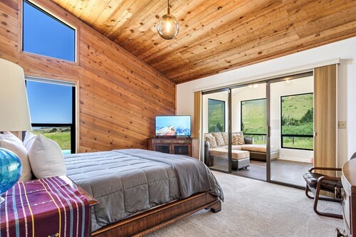 The Bodega House~Family Escape where the Ocean meets Pastures!WiFi/Yard Games