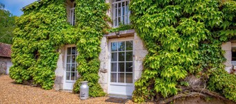Propriété au Calme Avec Piscine au Coeur de L'anjou ! Idéale Pour les Familles