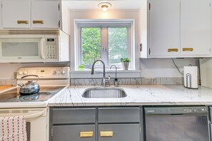 House (4 Bedrooms) | Interior - Family Home w/ Yard & Fire Pit in Middleburgh! (Middleburgh)