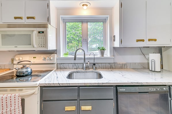 House (4 Bedrooms) | Interior