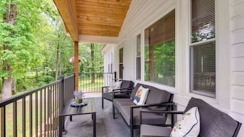 House (2 Bedrooms) | Front of property