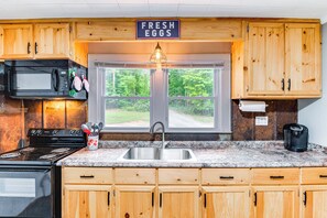 House (2 Bedrooms) | Interior