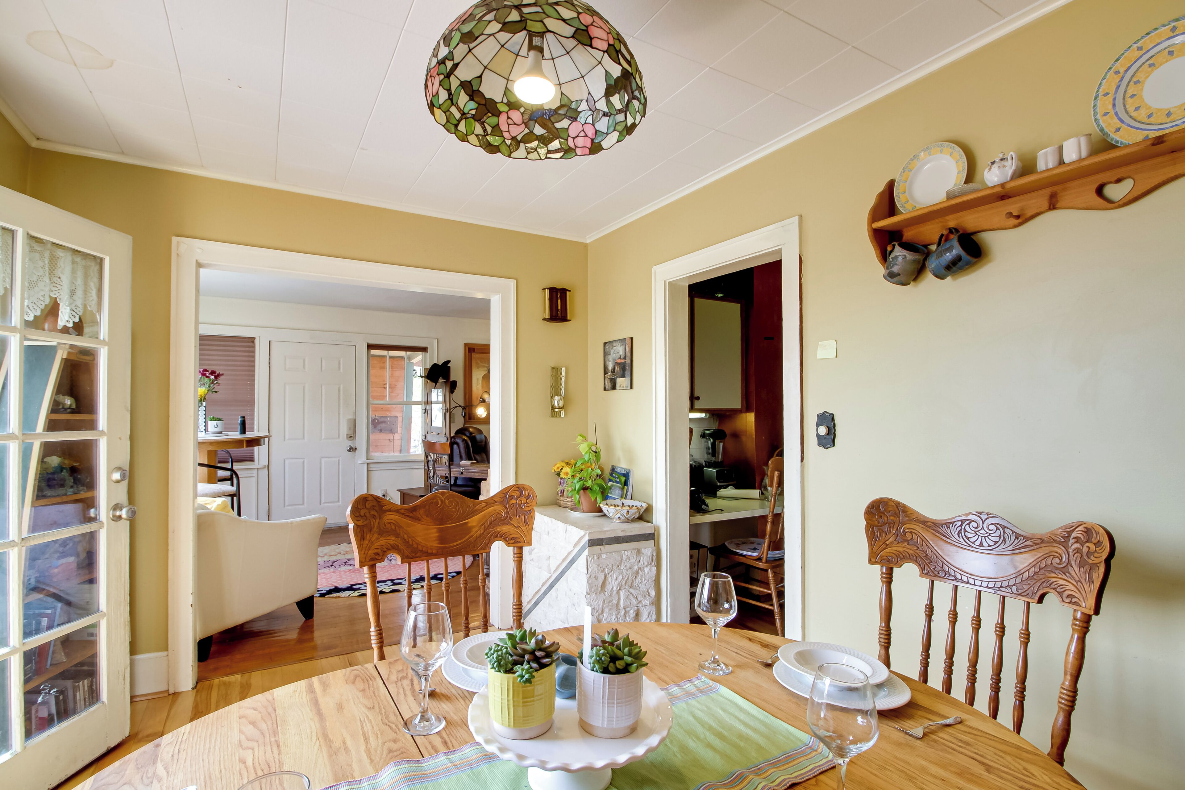 House (5 Bedrooms) | Interior