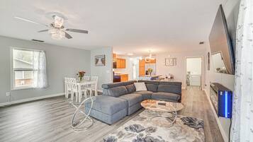 House (2 Bedrooms) | Front of property