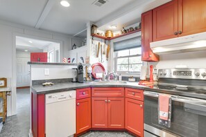 Cottage (3 Bedrooms) | Interior - Waterfront Maryland Retreat w/ Dock & Bay View! (Deal Island)