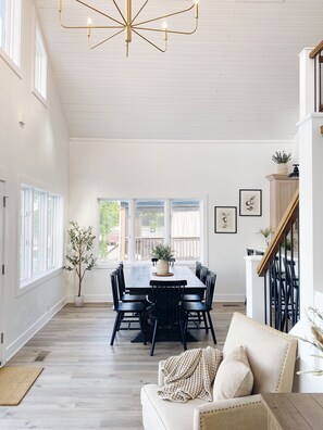 Dining - [New!] Luxurious Lake Front Getaway!  (Wawaka)