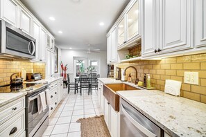 Villa (2 Bedrooms) | Interior - Hobe Sound Villa w/ Screened Porch: 4 Mi to Beach (Hobe Sound)