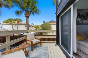 Terrace/patio - 1 Block to Beach: Palm Paradise, A Coastal Oasis (Jacksonville Beach)