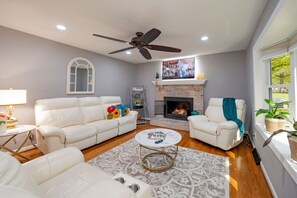 Télévision, cheminée