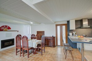 Interior - Rustic Mountain Brissago 2 (Brissago)