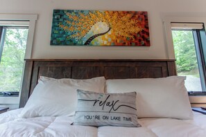 3 bedrooms, iron/ironing board, free WiFi, bed sheets - The Cove | Brand new Smoky Mtn Cabin on Lake Fontana! (Bryson City)
