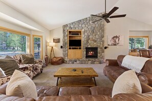 Casa, 4 camere da letto | Area soggiorno | Smart TV