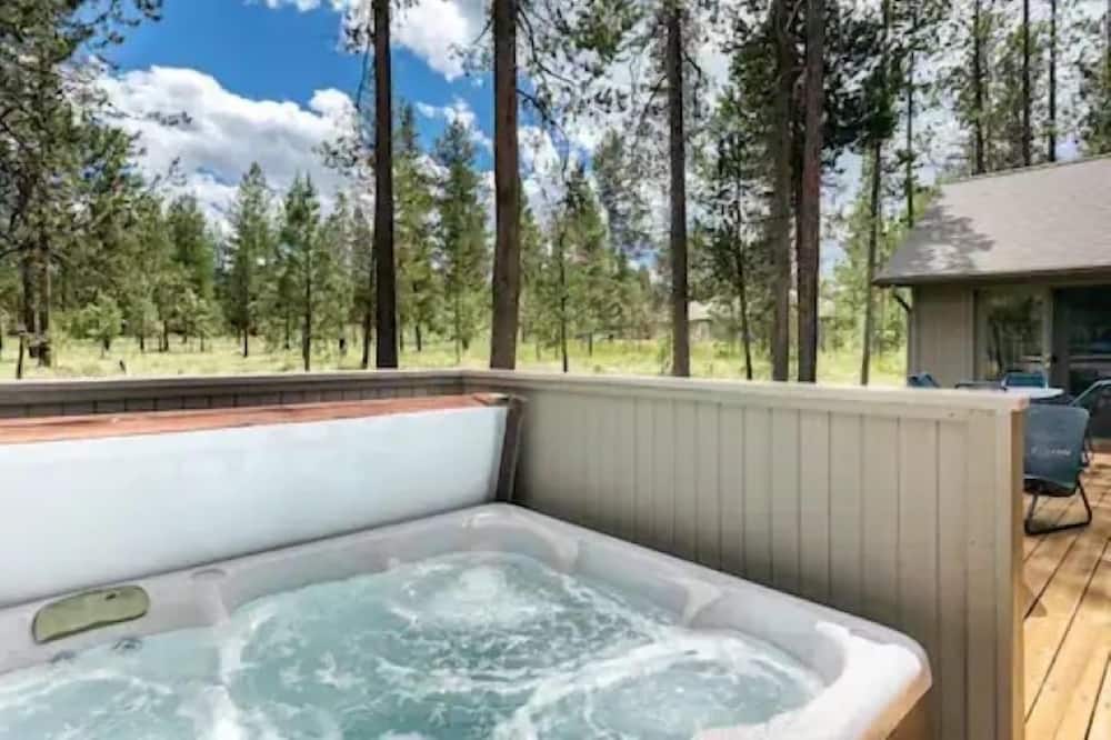 37 Kinglet 4 Bedroom Home by RedAwning - Tumalo Mountain, OR