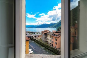 Apartment, Lake View
