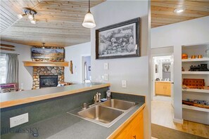 Fridge, microwave, oven, stovetop - First Floor End Unit Condo in the heart of Big Sky! (Gallatin Gateway)