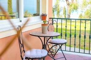 Outdoor dining - 2 bedroom private vacation home in kira chrisikou (Kira Chrisikou)