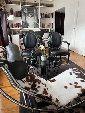 Interior - QUARTIER LATIN DUPLEX SUR COUR FLEURIE 75M2 (Paris)