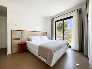 Comfort Room | Premium bedding, minibar, desk, laptop workspace - VİLLA KANTARLI (Datça)