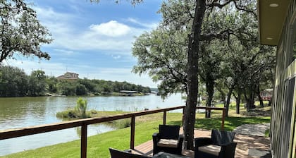 Newly Built Lakefront Getaway! Your Perfect Escape Awaits you @ Deer Creek Cabin