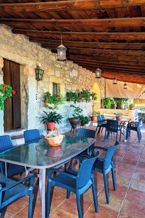 屋外ダイニングエリア