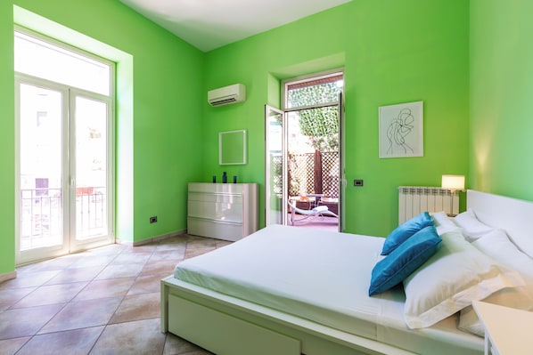 3 bedrooms, iron/ironing board, free WiFi - Partenope Spacious Home by Wonderful Italy (Naples)