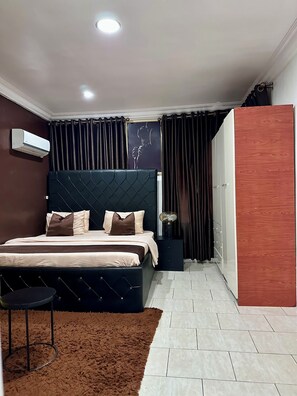 1 bedroom, free WiFi, bed sheets
