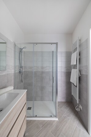 Bathroom - San Carlo Borromeo by Wonderful Italy (Soiano del Lago)