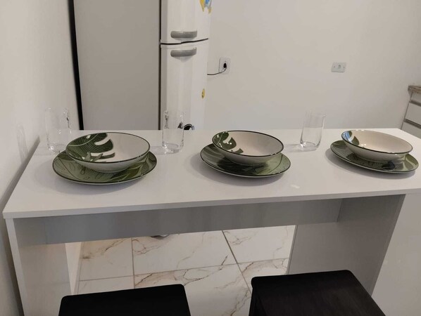 Interior - Simples e Aconchegante (Vila Suissa Mogi das Cruzes)