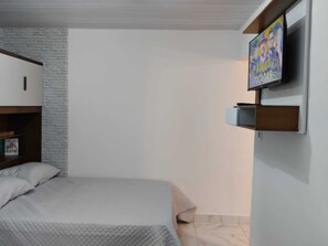 1 bedroom, desk, iron/ironing board, WiFi - Simples e Aconchegante (Vila Suissa Mogi das Cruzes)
