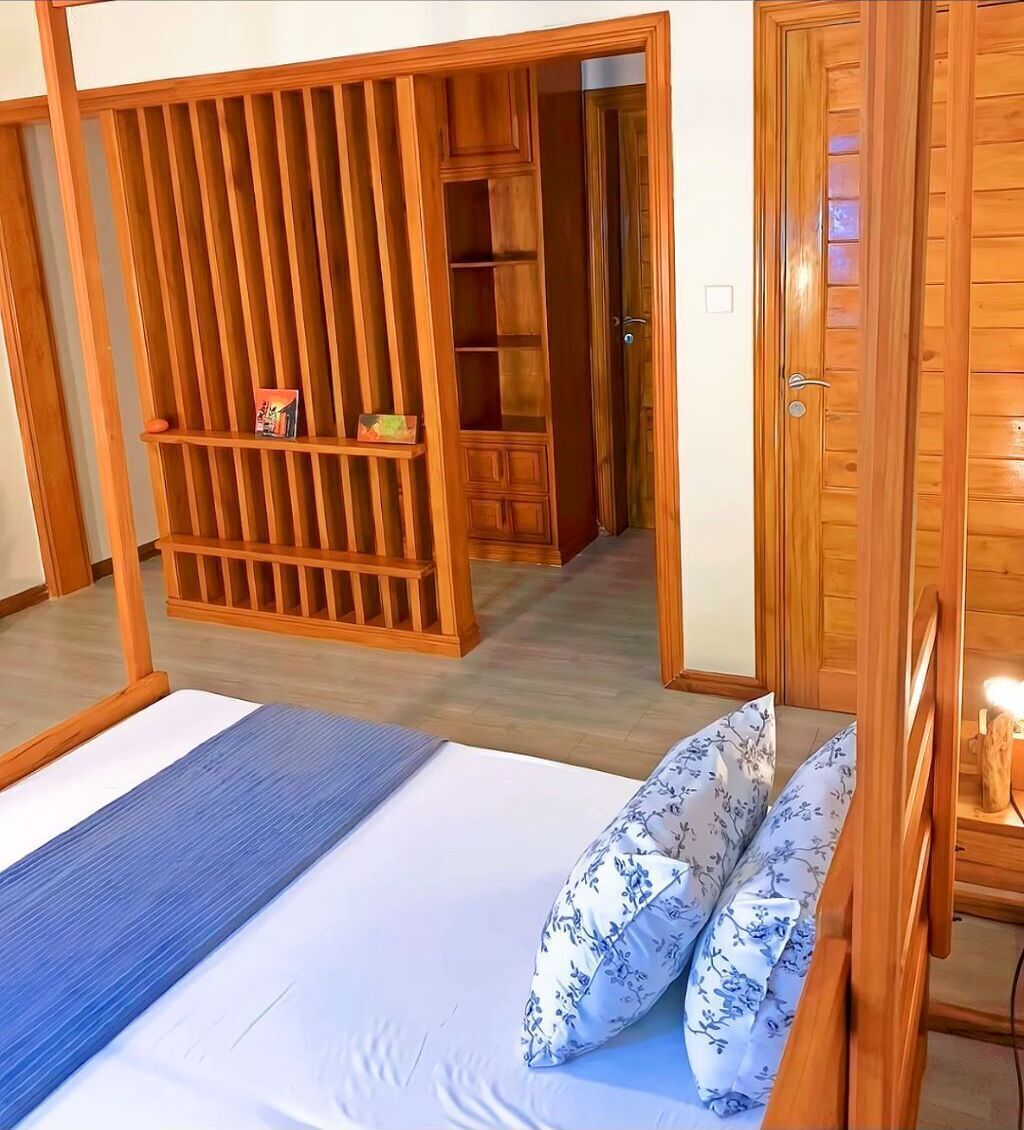 4 makuuhuonetta, silitysrauta/-lauta, Wi-Fi, vuodevaatteet