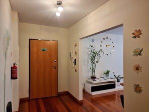 Interior - Centro Apartamento Grande Familiar con Vista Panorámica al mar y la Montaña (Funchal)