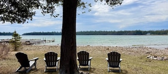 Bass Cove Cottage on Drummond Island