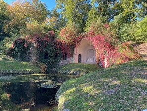 Property grounds - Romantische Ferienwohnung im Herzen von Rheinsberg in See und Schloss Nähe (Rheinsberg)