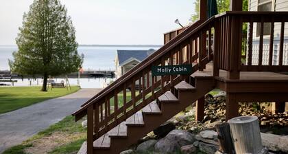 Molly Cabin @ Captain's Cove on Drummond Island
