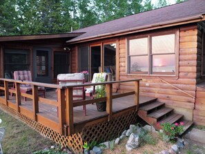 Terrace/patio - Sunset Shores on Drummond Island (Drummond Island)