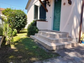 Exterior detail - 2 Bedroom Private vacation home in Torre del Lago Puccini (Torre del Lago Puccini)