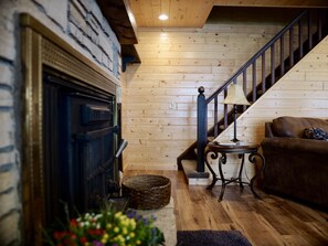 Interior - Northern Adventure on Drummond Island (Drummond Island)