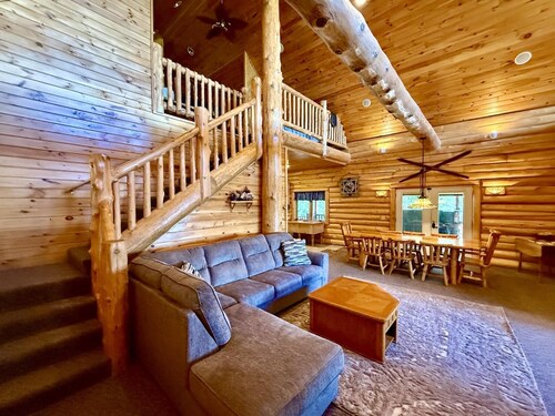 Paw Point Lodge on Drummond Island